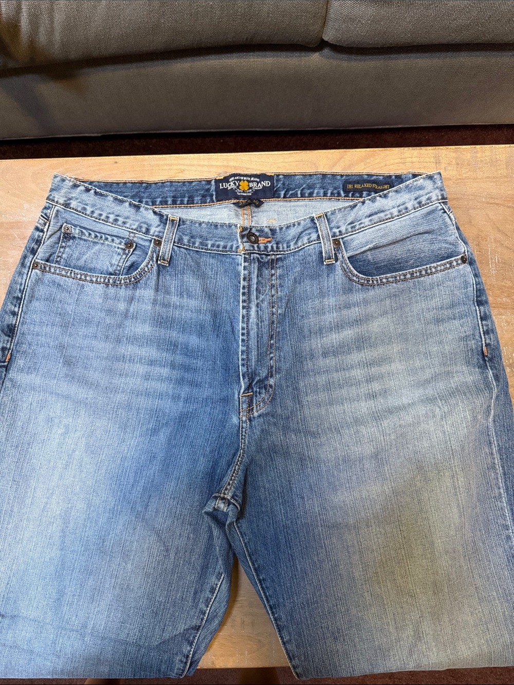 Men’s Lucky Brand straight jeans